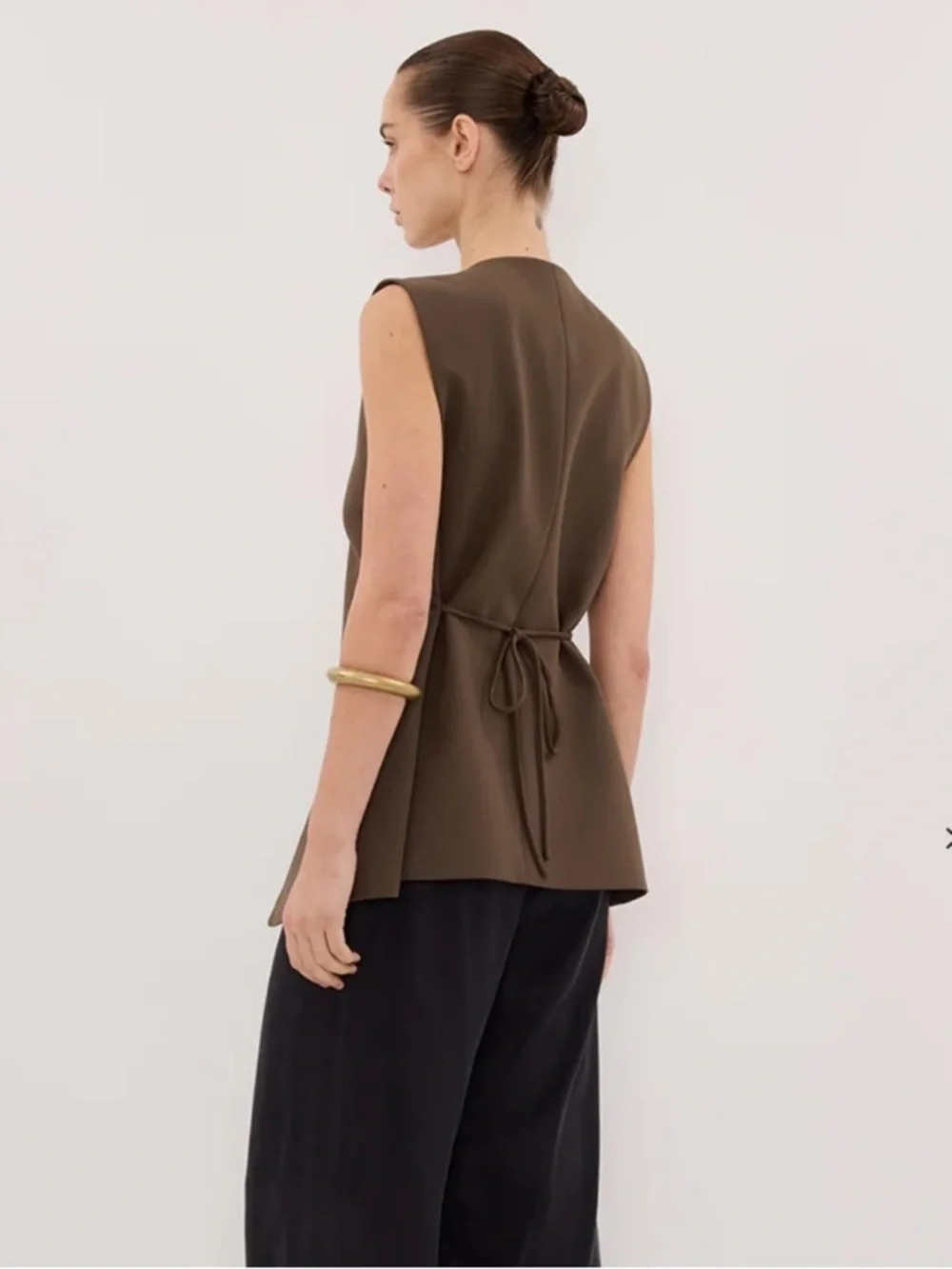 DISSH Sonny Clover Tailored Vest - Picture 3 of 6